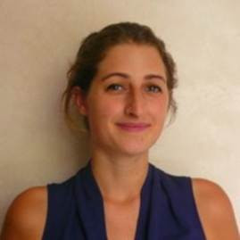 Une image contenant Visage humain, personne, habits, sourire

Le contenu généré par l’IA peut être incorrect.